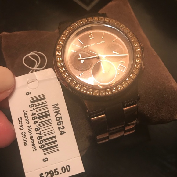 Michael Kors Watch - Picture 2 of 6